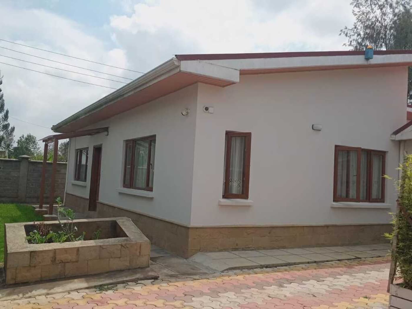 2-Bedroom Guesthouse — Hardy Estate